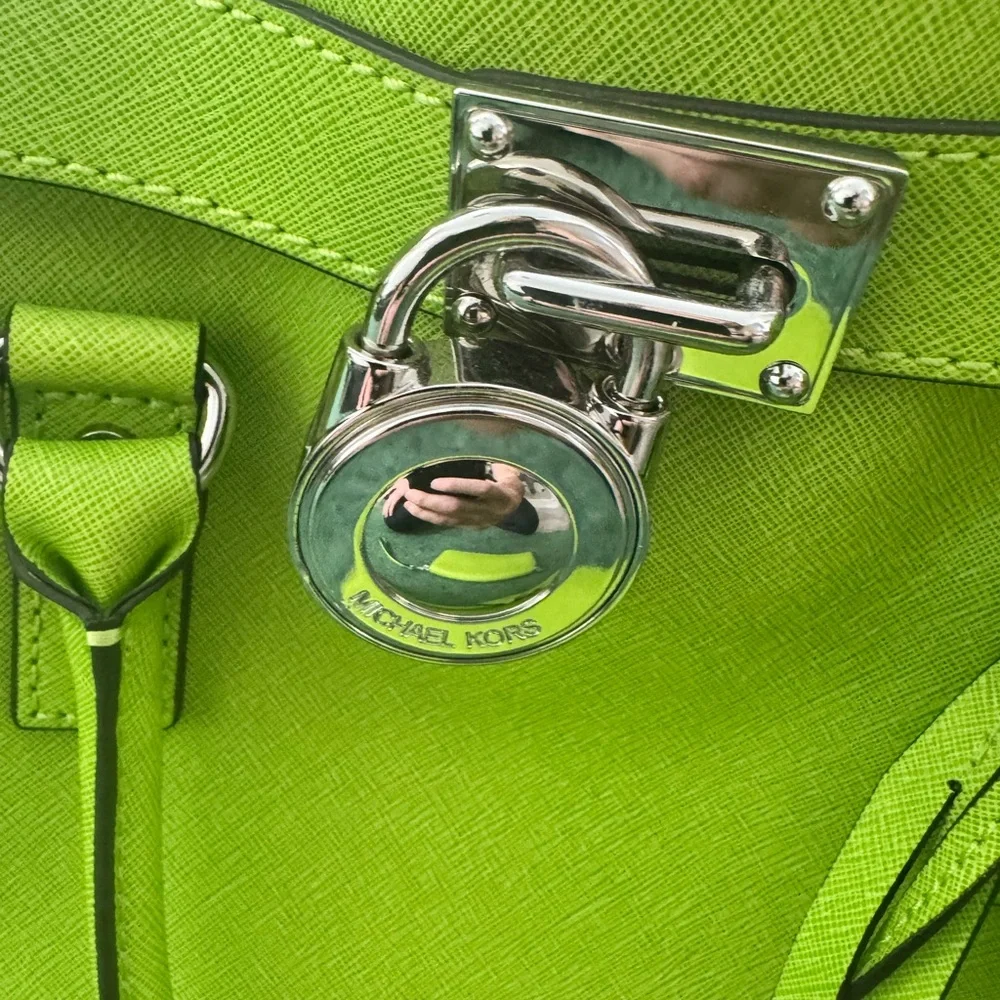 Michael Kors Vibrant Green Satchel and Wallet - Picture 6 of 7